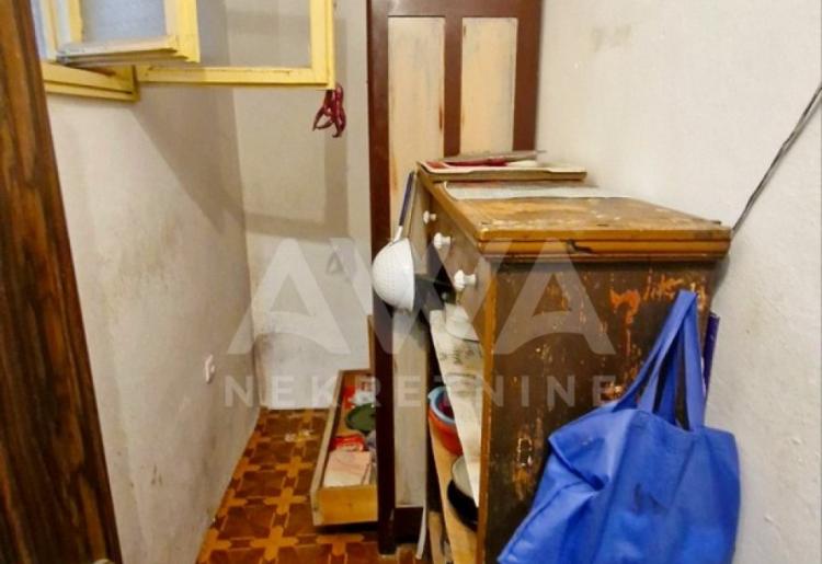 Čonoplja, Kuća 113 m2 na velikom placu od 2534 m2