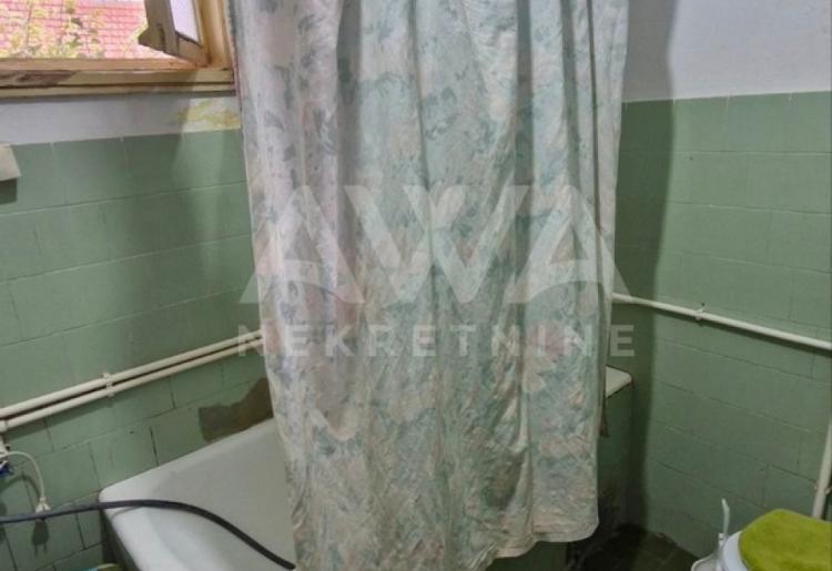 Čonoplja, Kuća 113 m2 na velikom placu od 2534 m2