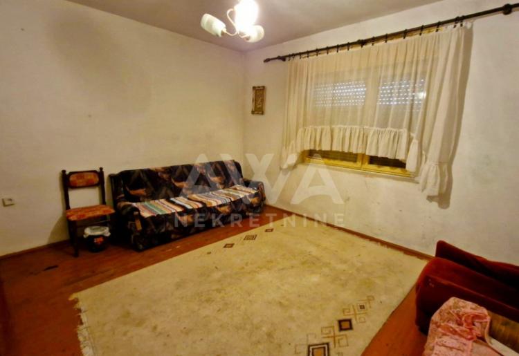 Čonoplja, Kuća 113 m2 na velikom placu od 2534 m2