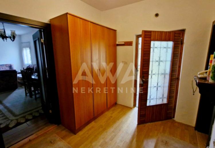 Čonoplja, Kuća 113 m2 na velikom placu od 2534 m2