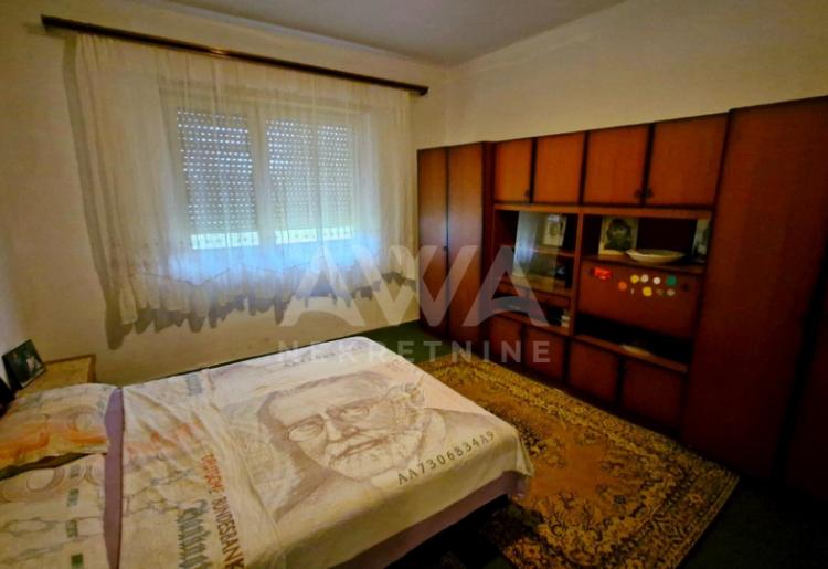 Čonoplja, Kuća 113 m2 na velikom placu od 2534 m2