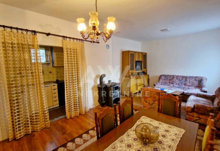 Čonoplja, Kuća 113 m2 na velikom placu od 2534 m2