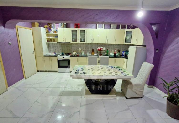 Doroslovo, Kuća 168 m2 na placu od 1195 m2