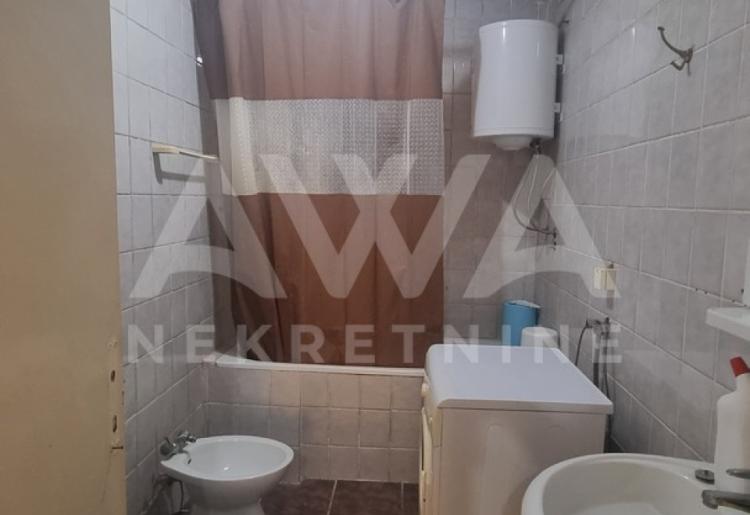 Sombor. Spratna kuća na manjem placu