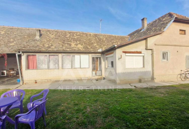 Doroslovo, Kuća 129 m2, Plac 1158 m2