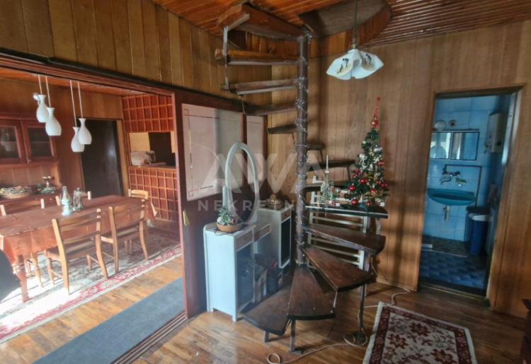 Sombor, Stara Selenča, Spratna kuća 278 m2