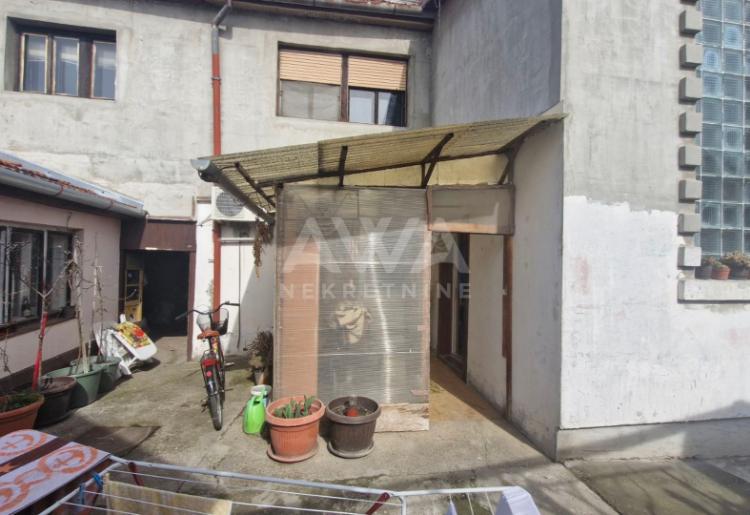 Sombor, Stara Selenča, Spratna kuća 278 m2