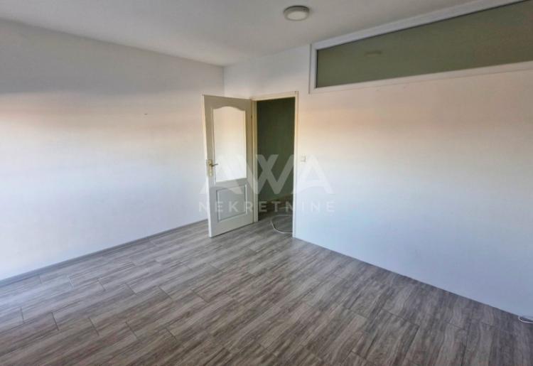 Sombor, Stan, III sprat, 54 m2