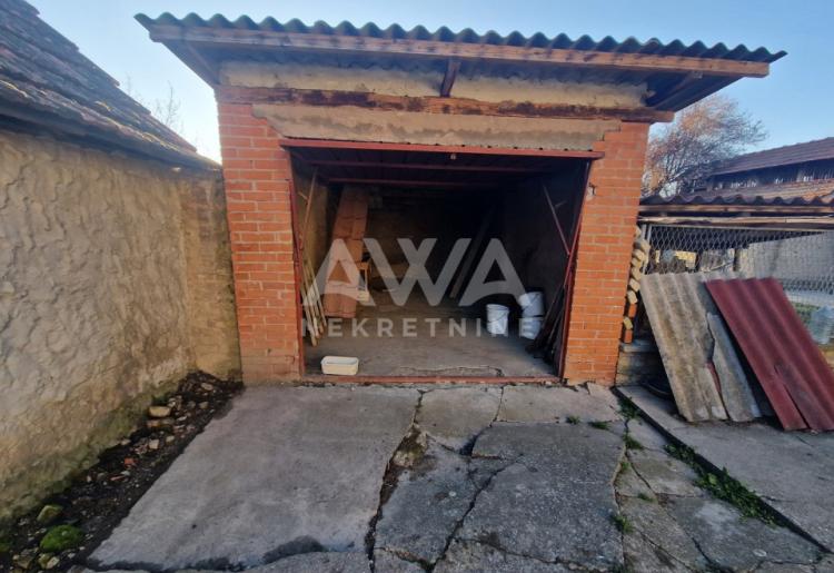 Bezdan. Kuća na sprat, 147m2, plac 11a