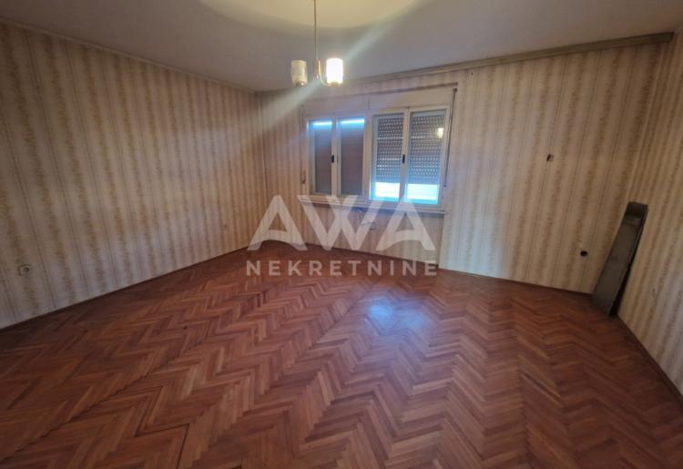 Bezdan. Kuća na sprat, 147m2, plac 11a