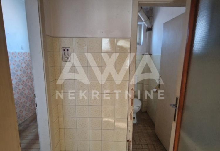 Bezdan. Kuća na sprat, 147m2, plac 11a