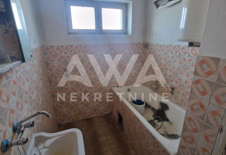 Bezdan. Kuća na sprat, 147m2, plac 11a