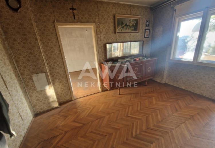 Bezdan. Kuća na sprat, 147m2, plac 11a