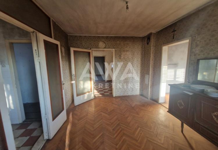 Bezdan. Kuća na sprat, 147m2, plac 11a