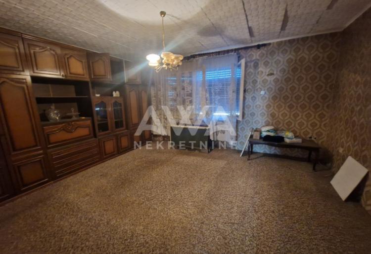 Bezdan. Kuća na sprat, 147m2, plac 11a