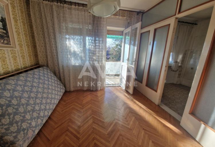 Bezdan. Kuća na sprat, 147m2, plac 11a