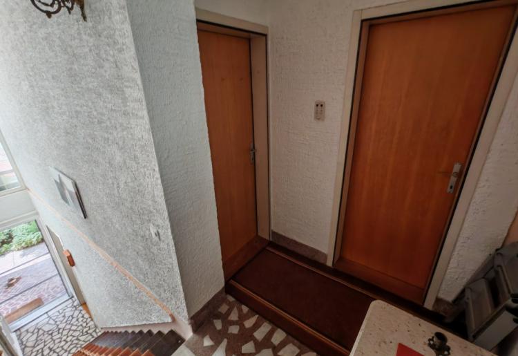 Spratna kuća na lepom placu – MZ Crvenka, Sombor