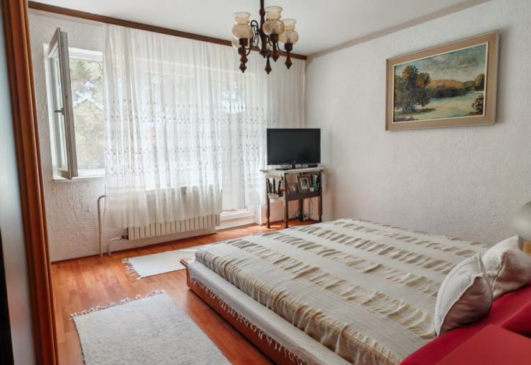 Spratna kuća na lepom placu – MZ Crvenka, Sombor