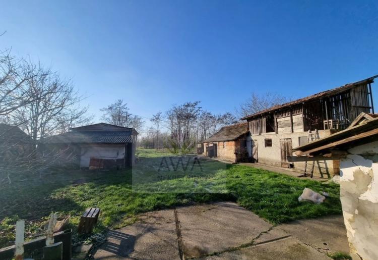 Sombor. Rokovci. Kuća 148m2, plac 34ar