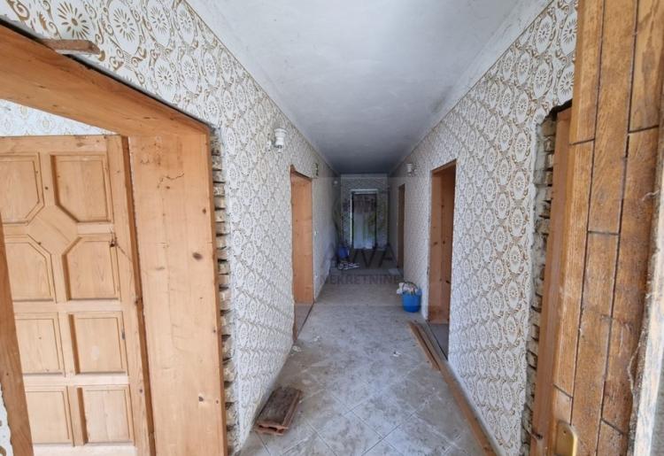 Svetozar Miletić. Spratna kuća 156m2, 8.7ar plac