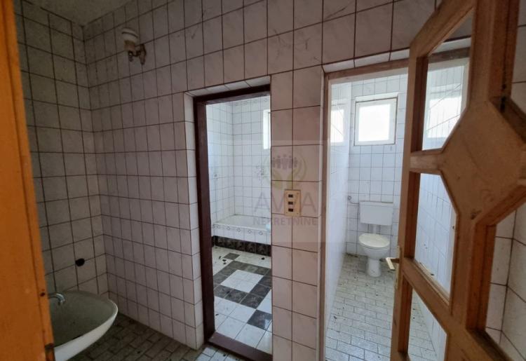 Svetozar Miletić. Spratna kuća 156m2, 8.7ar plac
