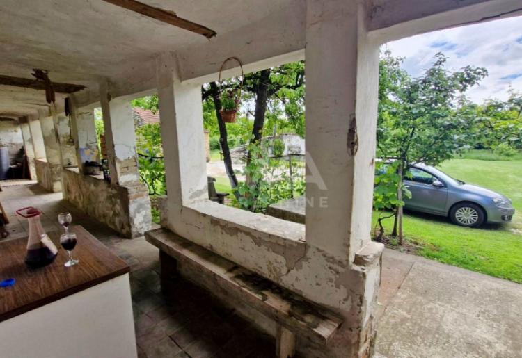 Na prodaju autentičan salaš u Stanišiću-idealan za etno turizam