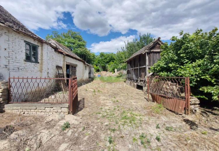Svetozar Miletić. Kuća 160m2, plac 19ar