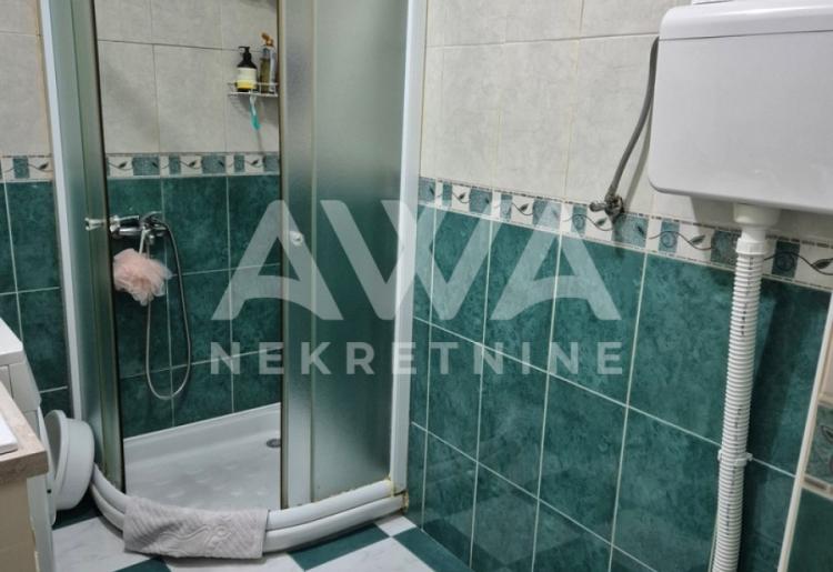 Porodična kuća 113m² + pomoćni stan 60m², plac 9 ari 