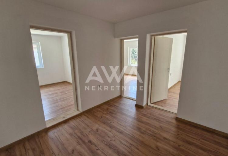 Sivac. Prizemna, renovirana 72m2