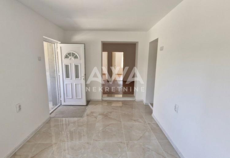 Sivac. Prizemna, renovirana 72m2