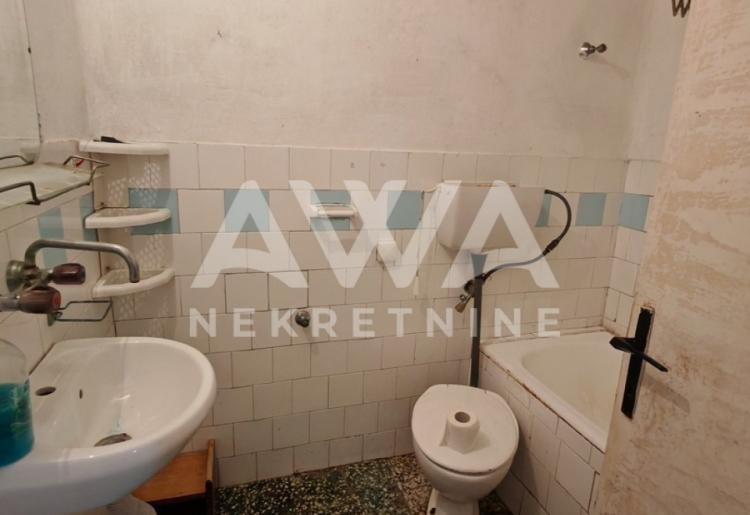 Bogojevo. Prizemna trosobna 126m2, plac 10ar
