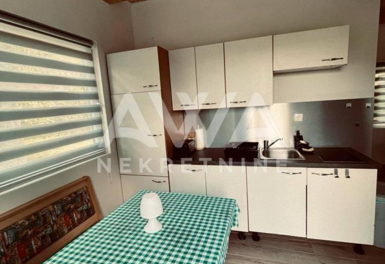 Bezdan. Kendjija. Nova spratna nameštena vikendica 110.5m2