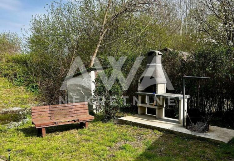 Bezdan. Kendjija. Nova spratna nameštena vikendica 110.5m2