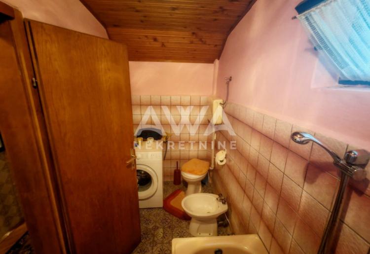 Sonta. Prizemna, renovirana, nameštena 126m2, plac 12ar