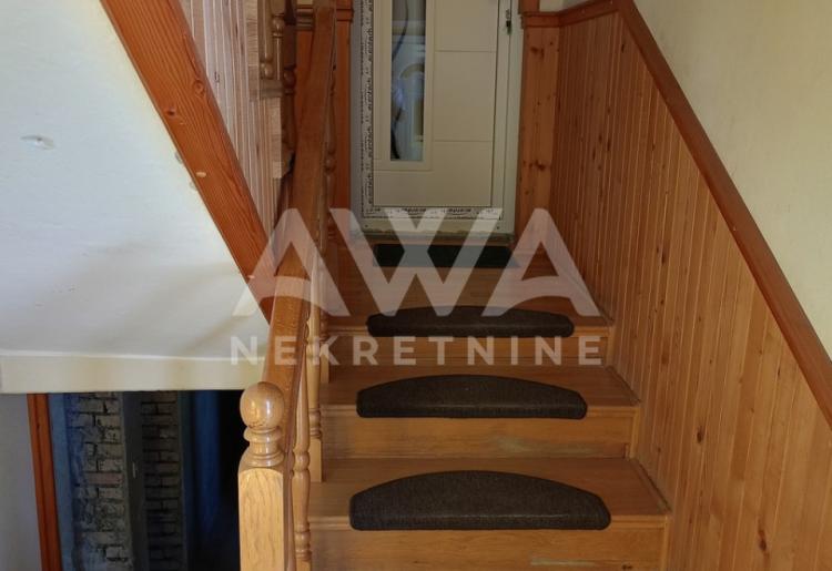 Apatin, Kuća spratnica 87 m2, plac 442 m2