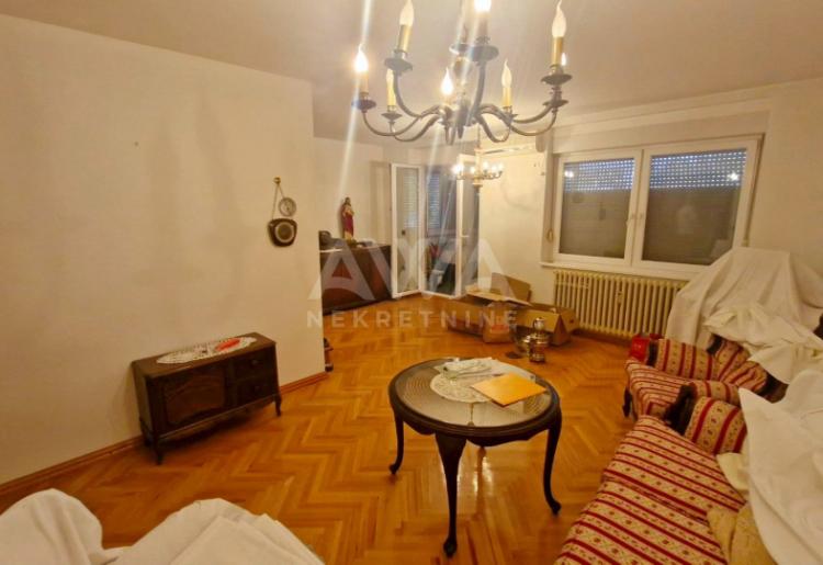 Sombor, Stan od 83 m2, 3. sprat, Nova Selenča
