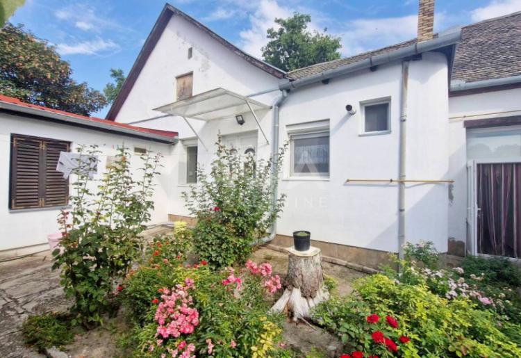 Dvojna kuća 122m2, Sombor, MZ Crvenka, Plac 419m2