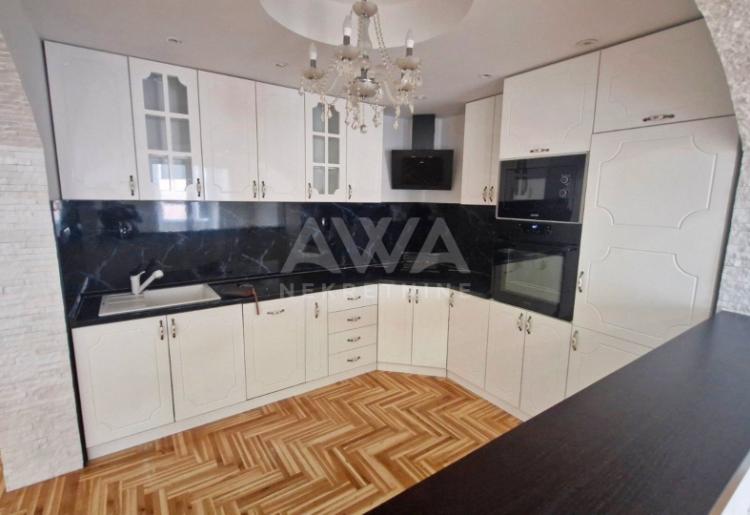 Kompletno sređen 3.5-soban stan na prodaju u Apatinu – 95 m², centar, velika terasa